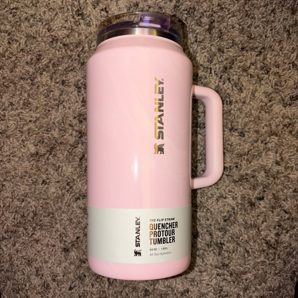 Stanley 64 oz Stainless Steel Quencher Pro Tour Pink Amethyst Calacatta